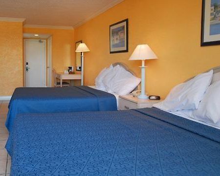 Holiday Inn Express & Suites Нассау Номер фото